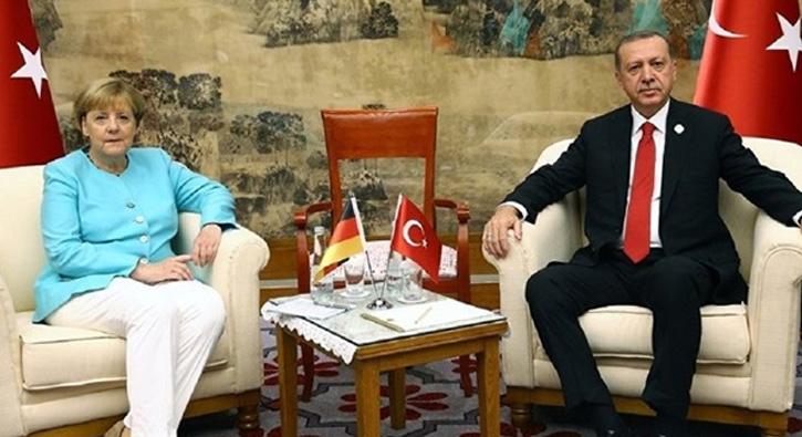 Cumhurbakan Erdoan ile Merkel bir araya geldi