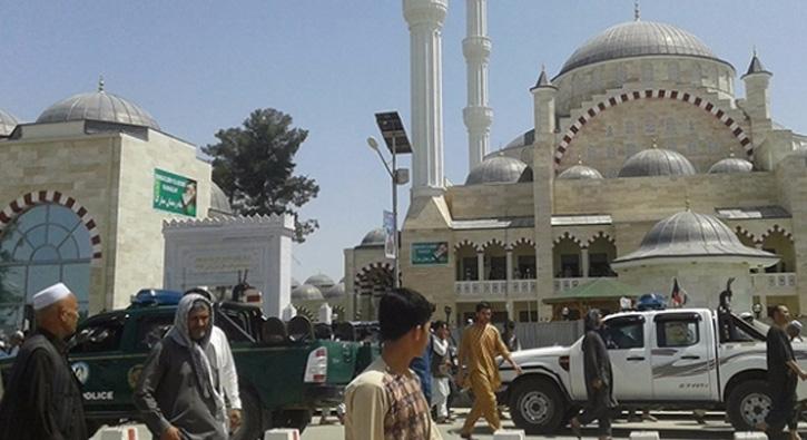 TKA tarafndan ina edilen Afganistandaki en byk camide ilk cuma namaz klnd