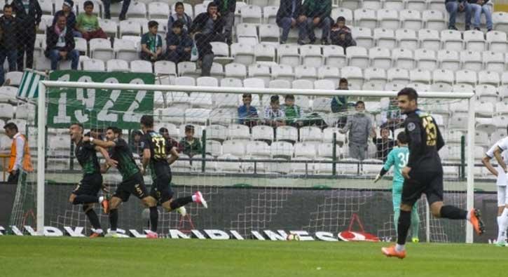 Akhisar Belediyespor deplasmanda Atiker Konyaspor'u 3-0 malup etti
