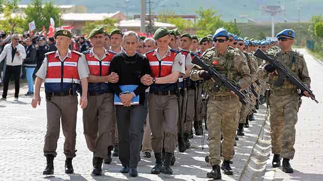 Darbecilerden az birlii