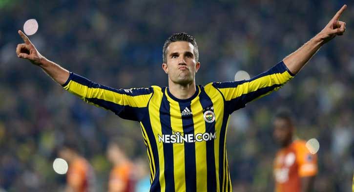 Robin van Persie'nin Feyenoord ile anlamaya yakn olduu iddia edildi