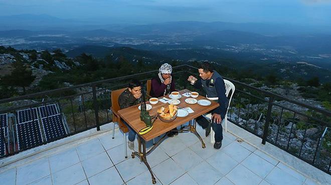 Yangn gzetleme kulesinde ramazan mesaisi