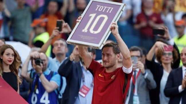 Francesco Totti'den Roma taraftarna veda mektubu