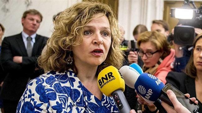 Hollanda'da koalisyon grmelerini yrten Edith Schippers grevinden istifa etti