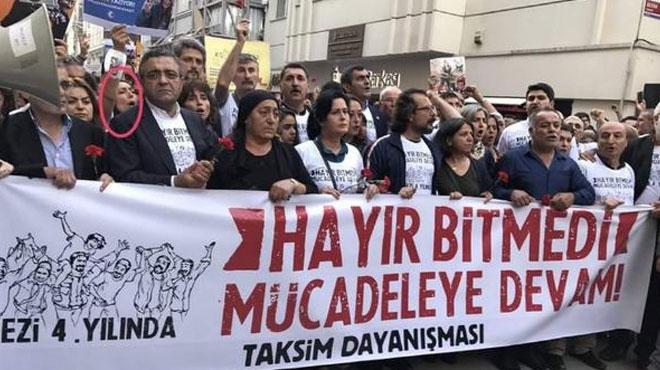 HDP ve CHP'li vekiller 'krmz fularl terrist' iin beraber yrd