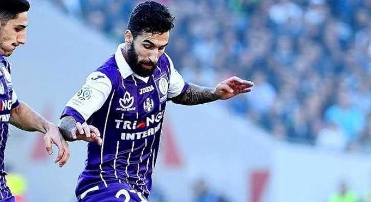 Jimmy Durmaz transfer olabilecei iki takmn adn aklad