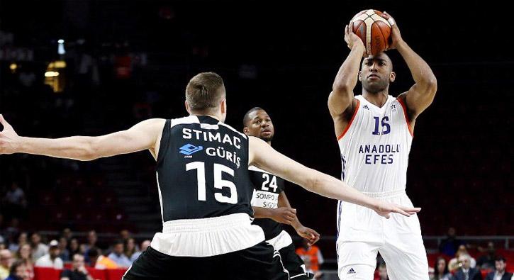 Anadolu Efes, Beikta Sompo Japan' 66-65 malup ederek seride durumu 2-1'e getirdi