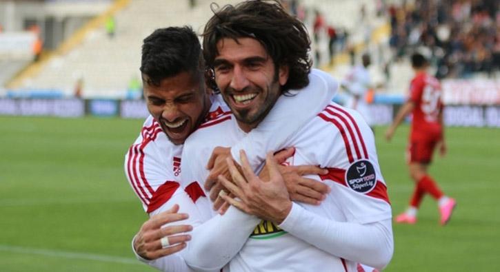 Sivasspor, Burhan Eer, Adem Koak, Yiit ncedemir ve brahim ztrk ile yollarn ayrd