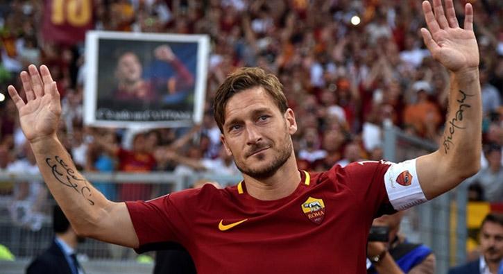 24 yllk Roma kariyerini bitiren Totti'ye  Pescara'dan teklif var