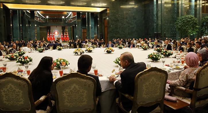 Cumhurbakan Erdoan'dan Cumhurbakanl personeliyle iftar