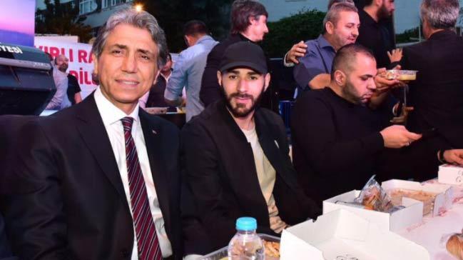 Benzama, Fatih'te iftar programna katld