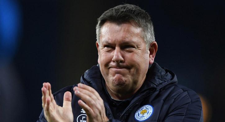 Leicester City teknik direktr Shakespeare ile szleme yeniledi