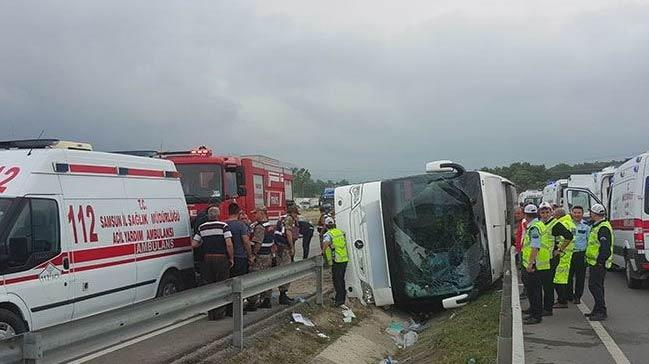 Samsun'da askerleri tayan otobs yan yatt