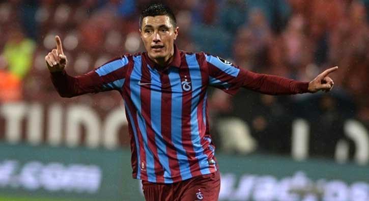 Trabzonspor'un eski futbolcularndan Oscar Cardozo lkesi Paraguay'a transfer oluyor