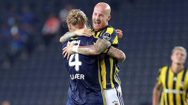 Fenerbahe'de Kjaer ve Stoch bavulunu toplad