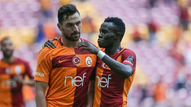 Galatasaray'n szlemesini uzatmak istedii Sinan Gm'e Feyenoord talip oldu