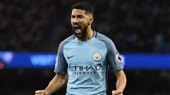 Galatasaray ve Baakehir'in de istedii Gael Clichy Fenerbahe'ye yakn