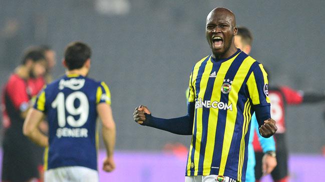 Cenk Ergn Moussa Sow'un menajeri Abdullah Sow ile Fransa'da n grme yapt