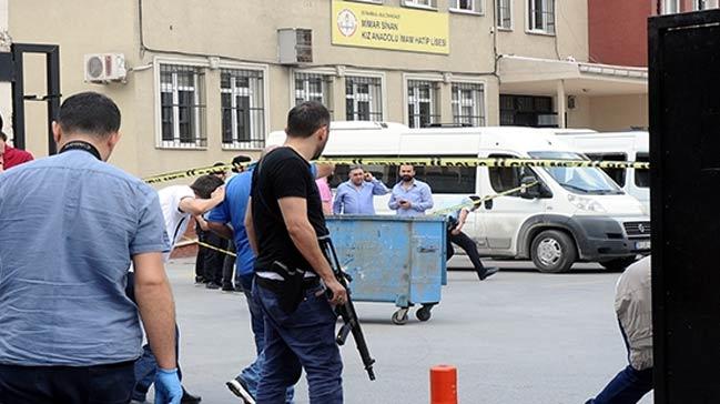 stanbul'da rencilerin gz nnde okul bahesinde atma: 3 yaral