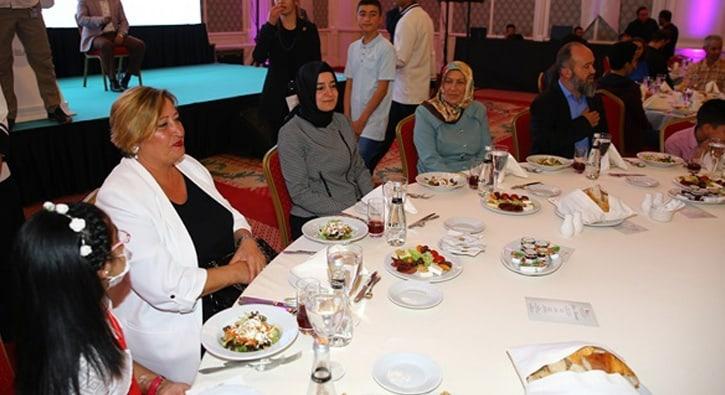 Aile Bakan Kaya koruyucu ailelerle iftarda bir araya geldi