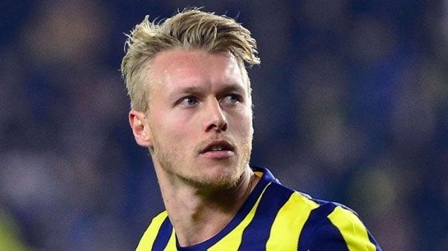 Fenerbahe'den Kjaer'e, 'takmda kal, lider ol' mesaj