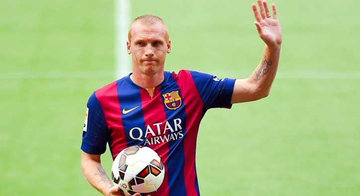 Fenerbahe ve Galatasaray'n istedii Jeremy Mathieu Sporting Lizbon'a imza atacak