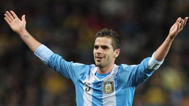 Fernando Gago'yu vatanda Batalla ikna edecek