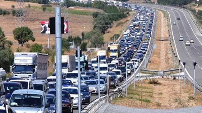 Bolu Da'nda kilometrelerce ara kuyruu olutu