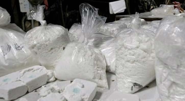 Fransa'da 2 ton kokain karaya vurdu