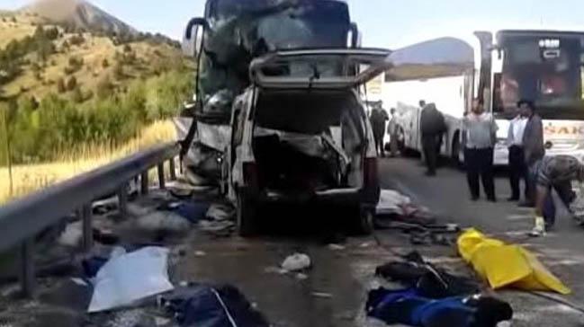 Erzincan'daki trafik kazasnda 5 kii hayatn kaybetti