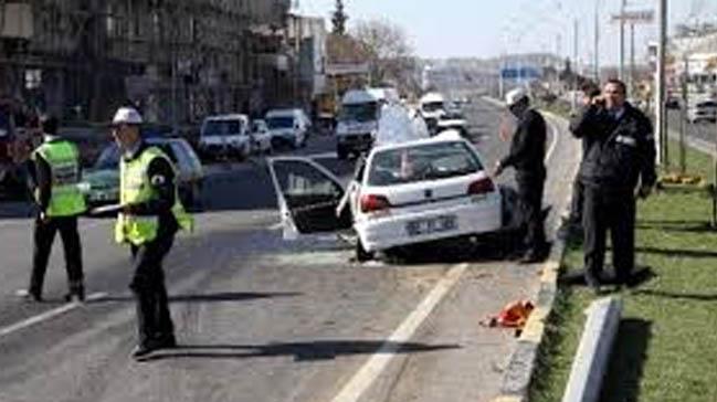 Gaziantep'te meydana gelen trafik kazasnda 1 kii ld 3 kii yaraland