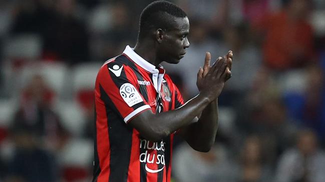 Mario Balotelli Nice ile yeni szleme imzalad