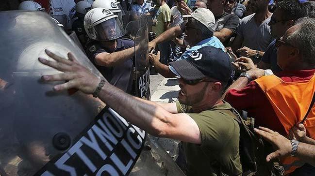 Yunanistan'da 'p krizi' devam ediyor