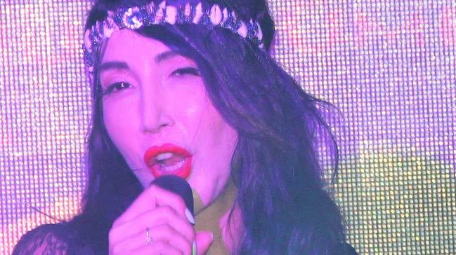 Hande Yener'den Demet Akaln'n Tarkan hakkndaki szlerine ok cevap