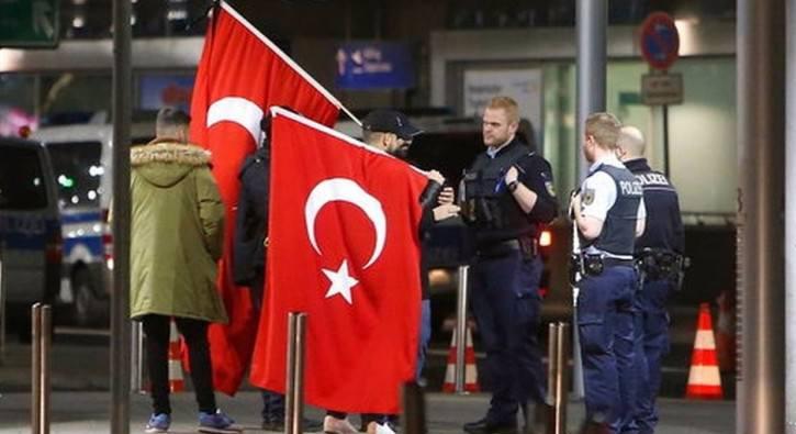 Almanya'da yayn yapan gazetelerin ortak noktas, Trkiye ve Erdoan muhaliflii oldu