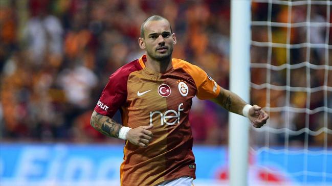 Wesley Sneijder'e Sampdoria'nn 2 yllk szleme teklifi yapt iddia edildi