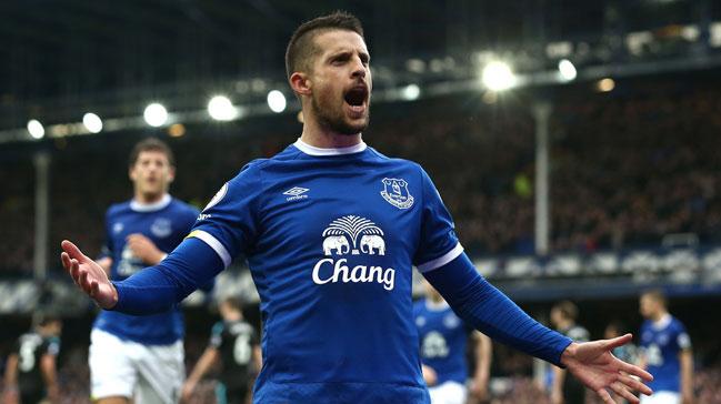 Fenerbahe'nin Kevin Mirallas iin menajeriyle Manchester'da grmesi Everton taraftarn kzdrd