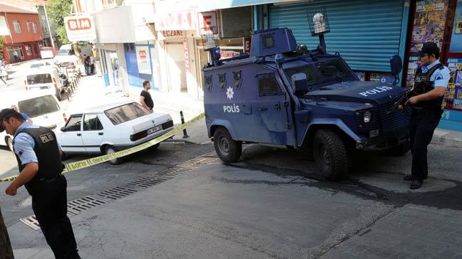 Beyolu'nda bir market silahl 4 kii tarafndan soyuldu