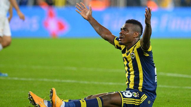 Yunanistan devi Olympiakos Emmanuel Emenike ile ilgileniyor