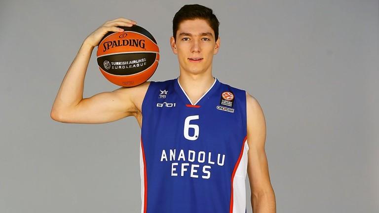 Cedi Osman Clevelandla anlamak zere