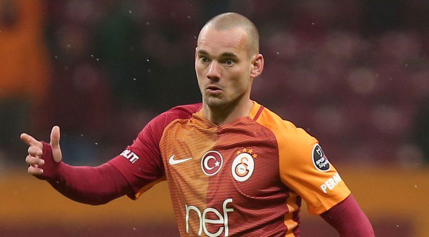 Sneijder'in menajeri Roma ve Sampdoria ile grtklerini aklad