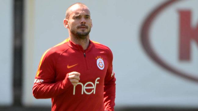 Wesley Sneijder'in takmda kalarak kahraman olmak istedii renildi