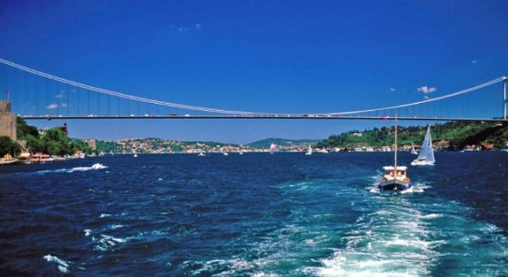 ABD'ye ait sava gemisi stanbul Boaz'ndan geti 