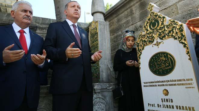 Cumhurbakan Erdoan ve Babakan Yldrm, Varankn kabrine ziyaret etti