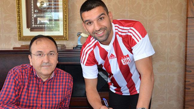 Sivasspor Muhammet Demir'i kadrosuna katt