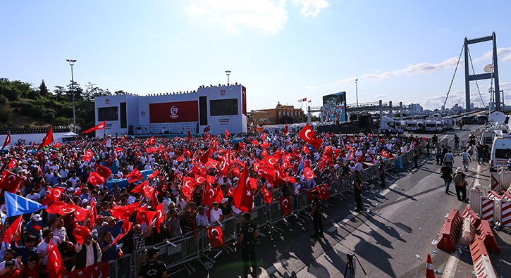 15 Temmuz'un yldnmnde millet meydanlara akn etti... te tm gelimeler