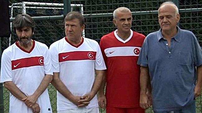 Efsane futbolcular 15 Temmuz ehitleri iin sahaya kt