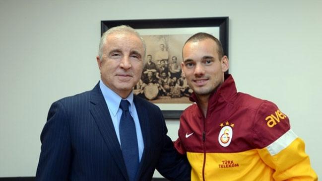 nal Aysal'dan ynetime Sneijder tepkisi!