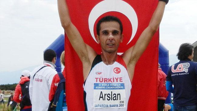 Milli atlet Ahmet Arslan, Red Bull 400 serisinde dnya ampiyonu oldu