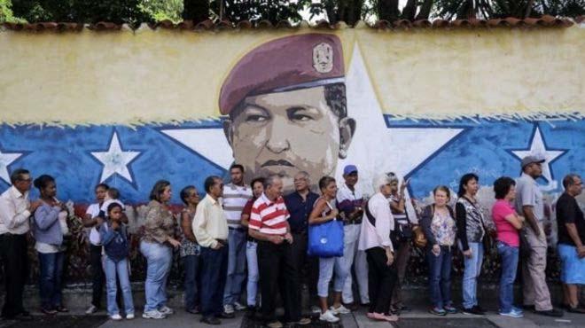 Venezuela'da sembolik referandum dzenlendi